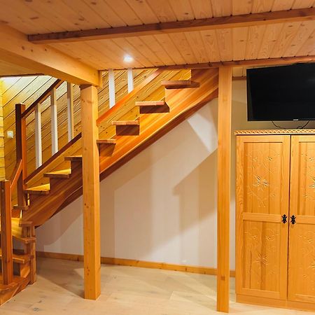 Stella Haus Apartment Dzianisz Luaran gambar